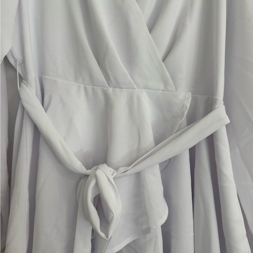 Cosonen Long Sleeve V-Neck Dress - Never Worn - Picture 8 of 12